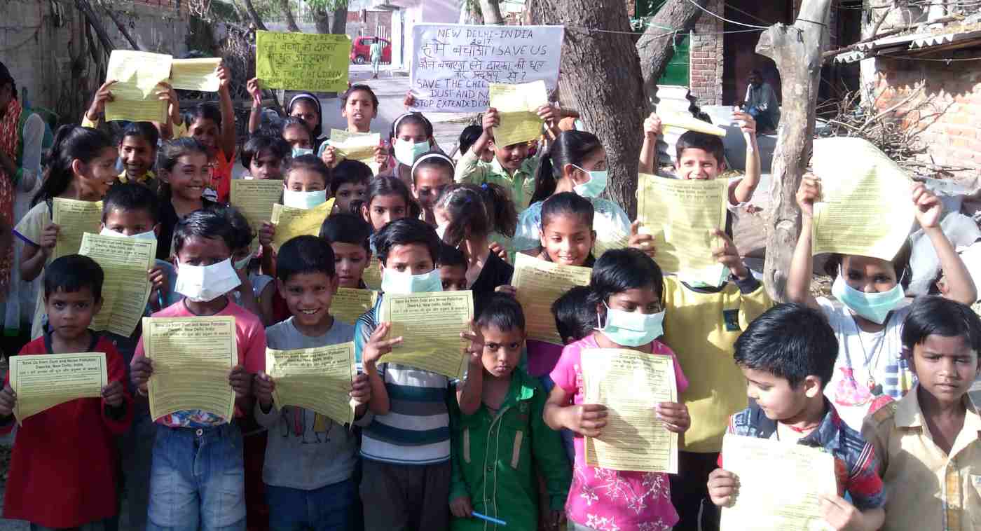 Children participating in RMN Foundation campaign to stop extended construction and pollution in Delhi.